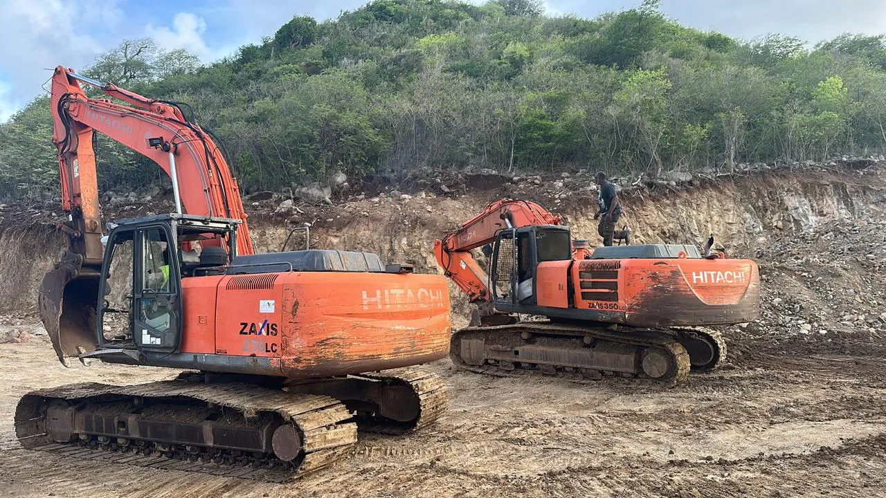 Geotech Caraïbes equipment fleet on a jobsite in Saint-Martin