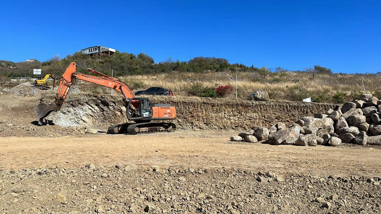 Geotech Caraïbes earthworks jobsite in Saint-Martin